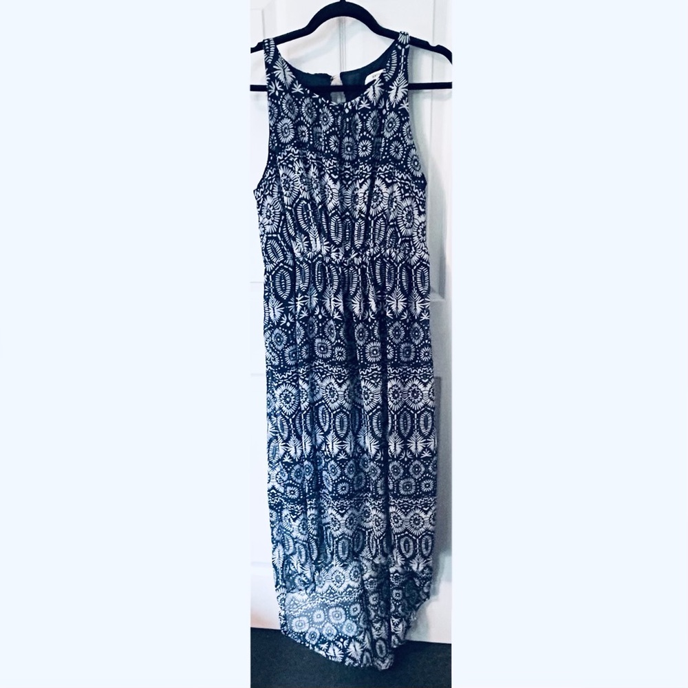 Sleeveless Navy and White Dress